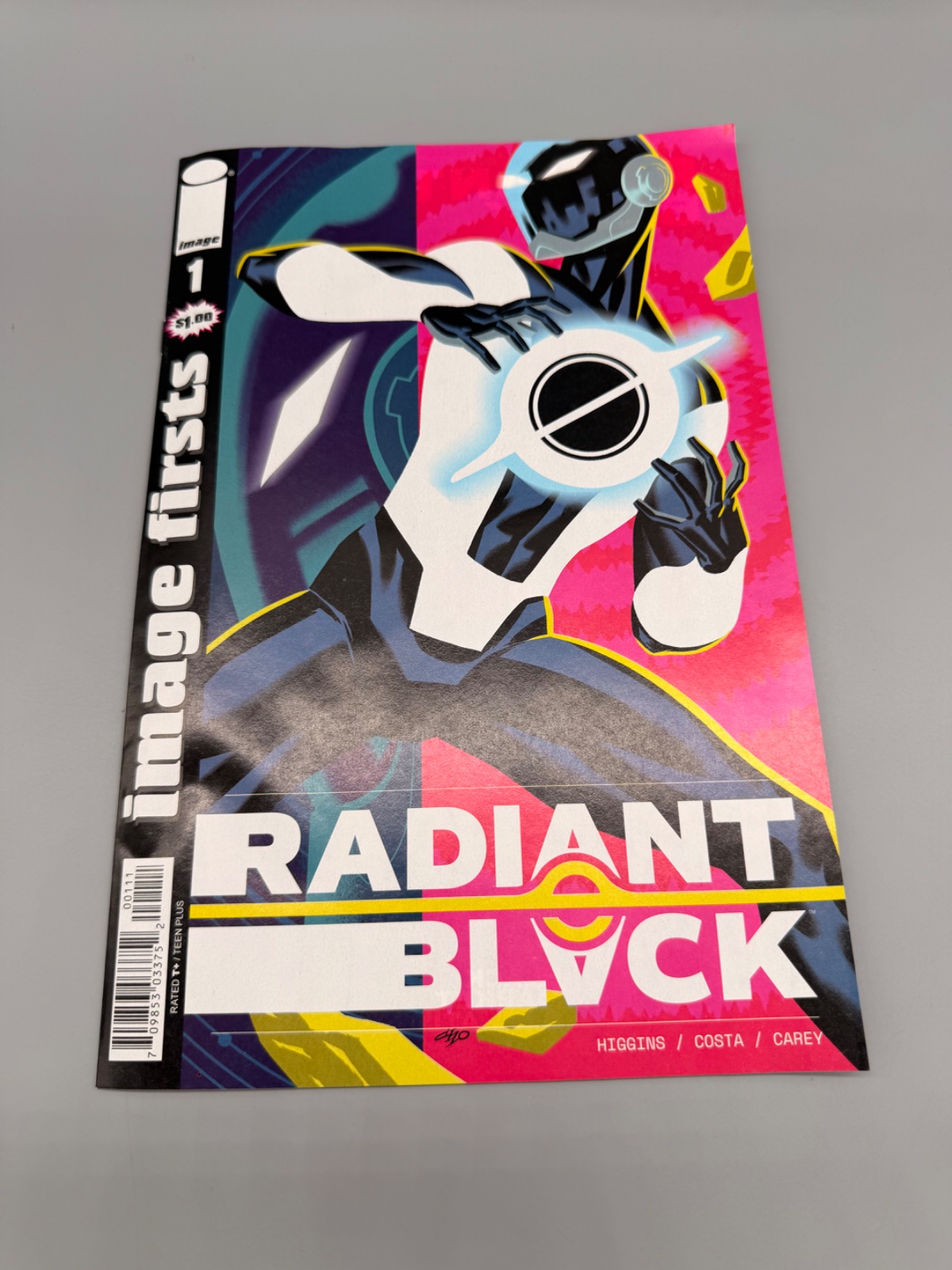 IMAGE FIRSTS RADIANT BLACK #1 (Net) — Actual book · photo 1